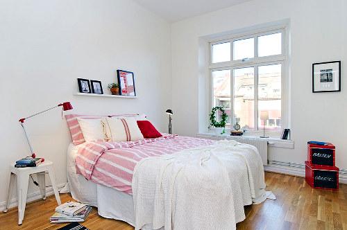 Appartement duplex suédois - Conseils Déco 10 - La chambre Une déco d’appartement en Cyan, Magenta, Jaune et Noir
