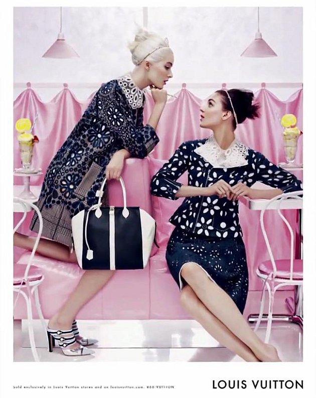 Visuel complet de la collection poudrée de Louis Vuitton Printemps/été 2012 Louis_Vuitton_SS12_Campaign_010.jpg