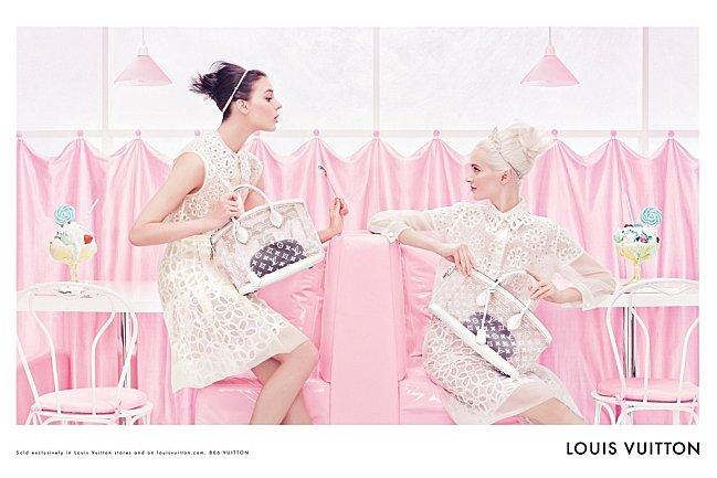 Visuel complet de la collection poudrée de Louis Vuitton Printemps/été 2012 Louis-Vuitton-Spring-Summer-2012-Steven-Meisel-02.jpg