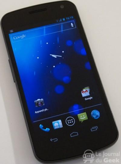 samsung-galaxy-nexus-live-01-400x540 (1) samsung galaxy nexus live 01 400x540 1 Bientôt un Galaxy Nexus Plus ?