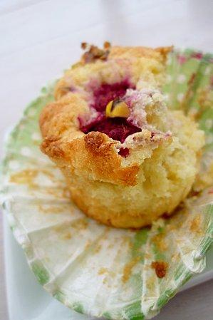 Muffins-aux-framboises-et-pistaches-0010.jpg