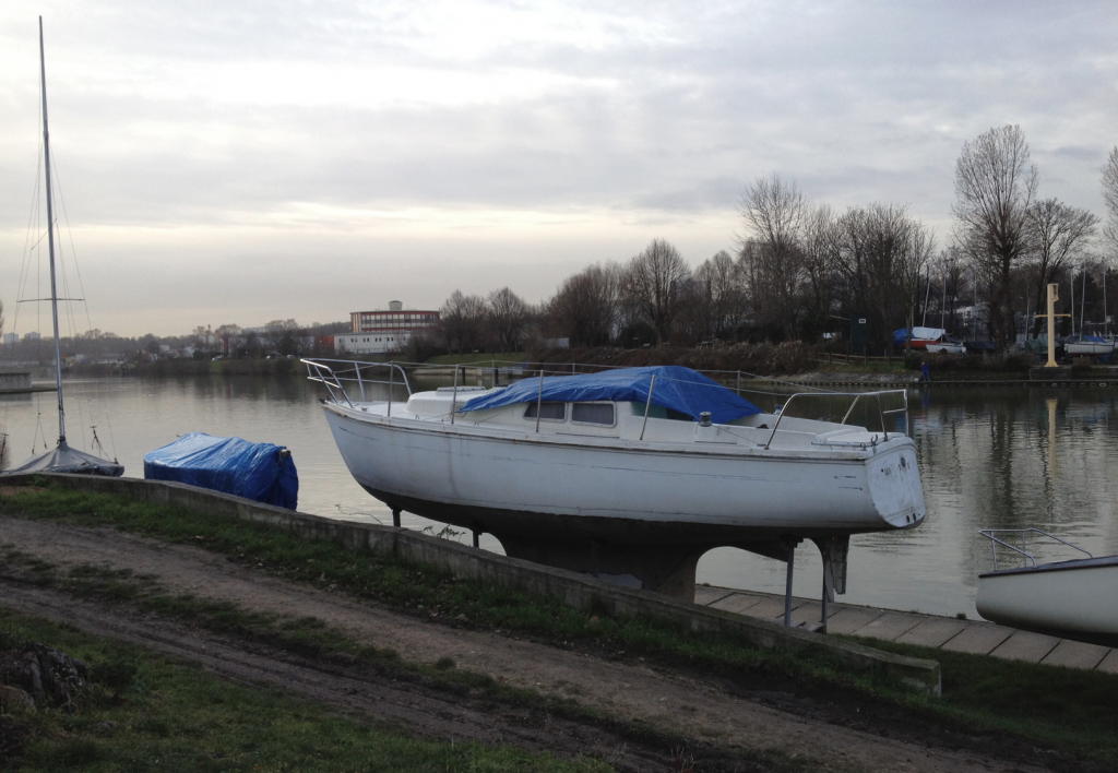 Bateau épave Base de voile de la VGA : très chers bateaux…