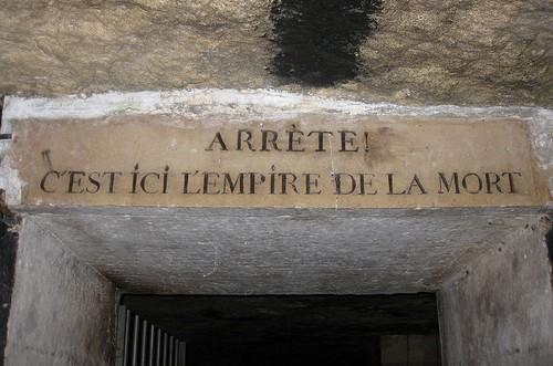 Dans les catacombes parisiennes