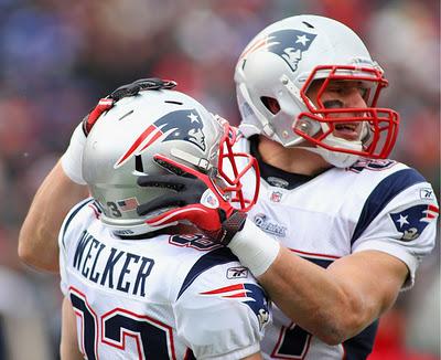 Face à face Super Bowl 46 : Les receveurs et les ailiers rapprochés Face à face Super Bowl 46 : Les receveurs et les ailiers rapprochés
