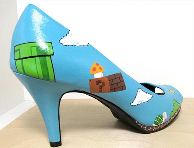 L'escarpin de princesse peach dans Mario! marioshoes1.png