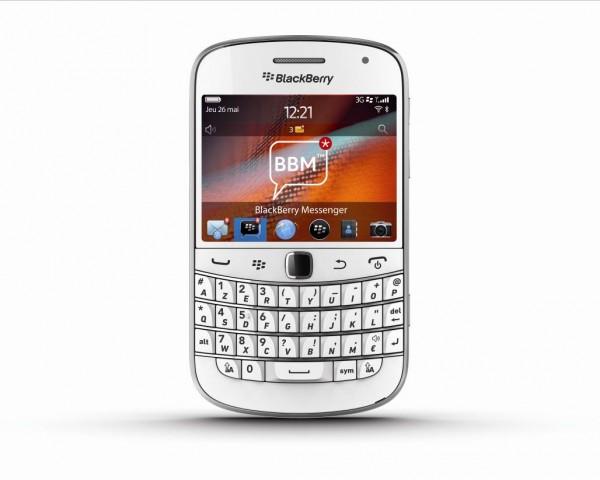 noname 5 600x480 Du blanc aussi pour le BlackBerry Bold 9900