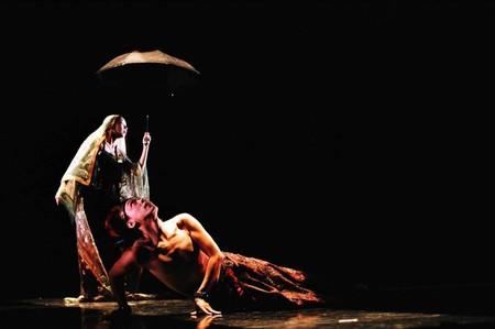 Croisement de pôles miroir_au_corps