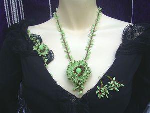La parure verte et bronze parure, perle, peyote, rocaille, fleur, vert, bronze, bijou,