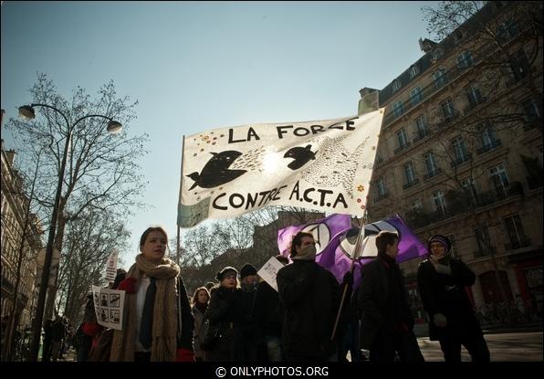 manifestation-anti-acta-paris-012