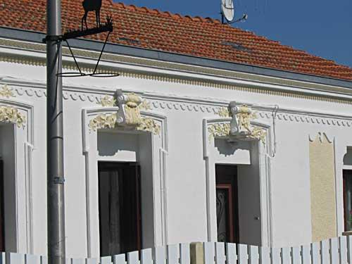 Un blason de maçon près de Fouras (17) Un blason de maçon près de Fouras (17)