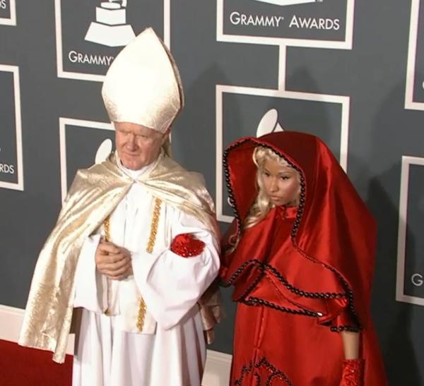 Cérémonie des Grammys 2012 : les pires looks des stars