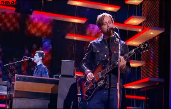 [LIVE] The Black Keys: « Lonely Boy » (Le Grand Journal)