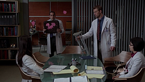 Critiques Séries : House. Saison 8. Episode 12. Chase. vlcsnap-2012-02-14-18h57m47s62.png