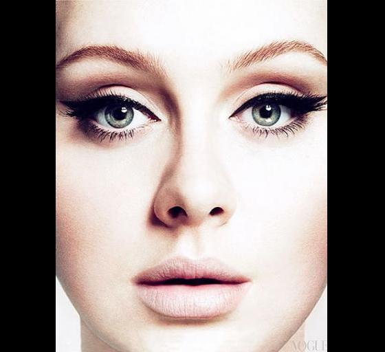 Adele, la chanteuse britannique en couverture du magazine Vogue