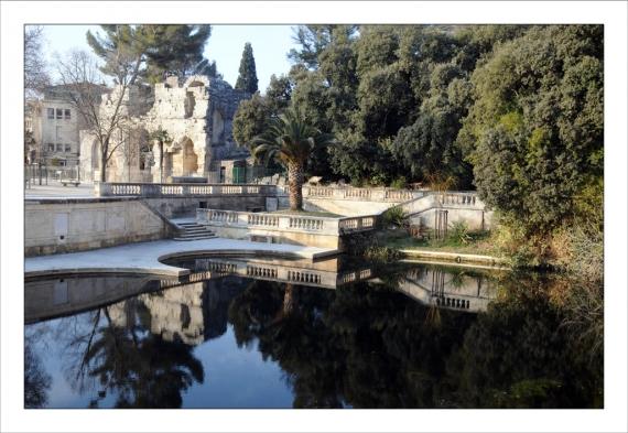 Le temple de Diane Temple de Diane, Nîmes, Jardins de la Fontaine, Gard, Languedoc-Roussillon, Provence, Midi, Sud