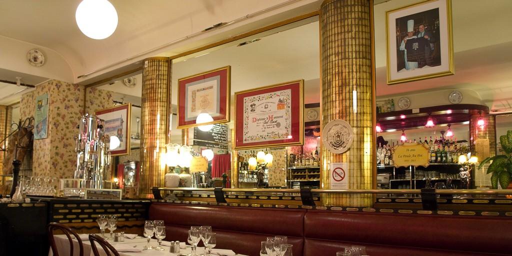 salle au décor 1930 Rayé de la carte