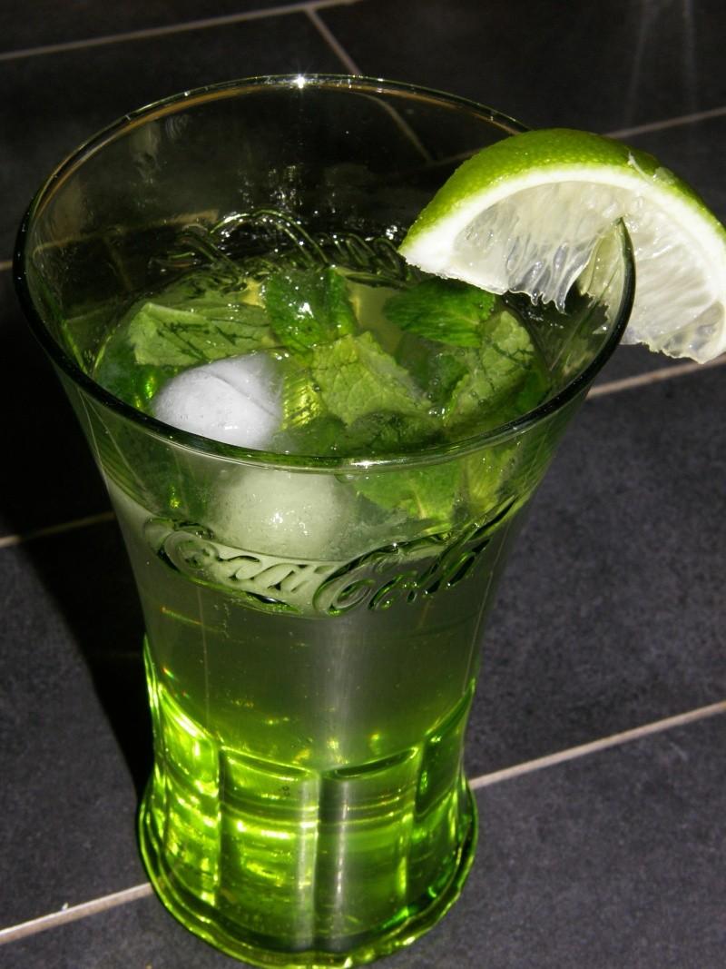 Vive la Picolle... vive les vacances... vive la fernienté ... http://i49.servimg.com/u/f49/14/09/18/42/02010.jpg