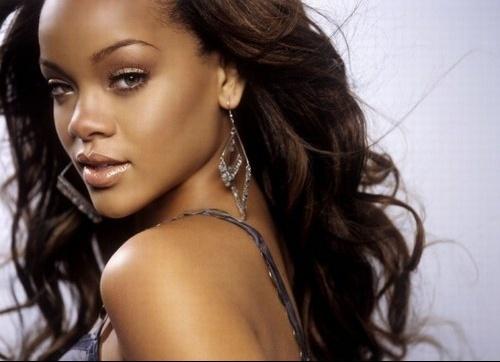 Rihanna : une femme, mille coupes !