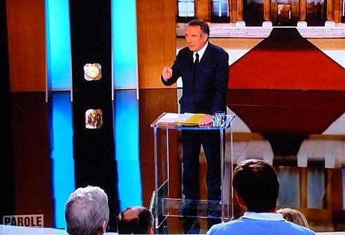 Bayrou, la candidature humble et concrète qui respecte le peuple français yartiBayrou2012022002