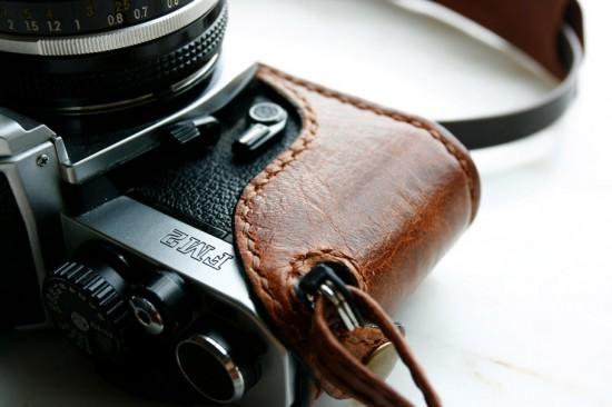 Image etsy brown leather camera case 550x366   Nikon Camera Case