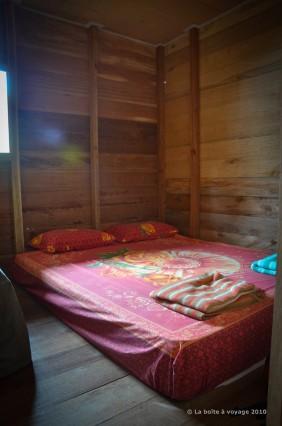 Notre chambre toute simple au Wisma Alia (Loksado, Kalimantan Sud, Indonésie)