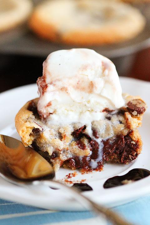 chocolate-lava-cookies chocolate lava cookies