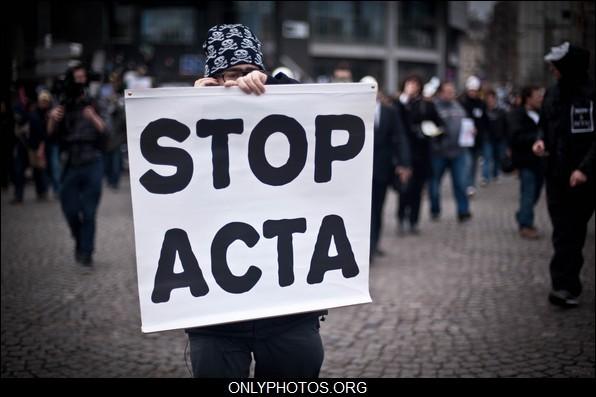 Manifestation Anti Acta. 25 février, Paris. manif-acta-paris0009