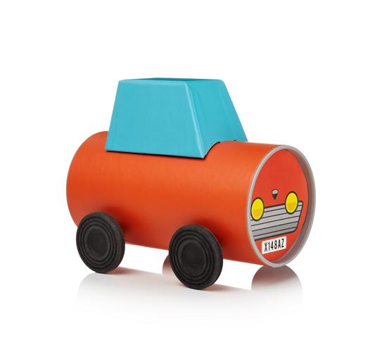Tube Toys : un tube pour un véhicule par Oscar Diaz