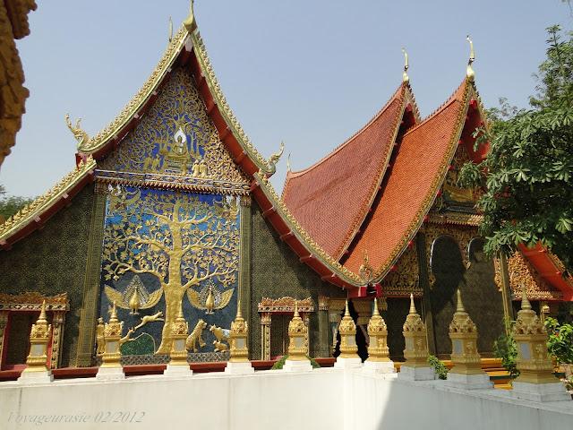 Nong Khaï: Wat NUN PRA NAO (Frontons)