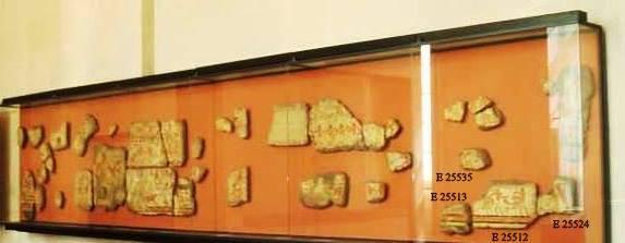 SALLE 5 - VITRINE 4 ² : LES PEINTURES DU MASTABA DE METCHETCHI - 23. DE LA RAISON DE LA PRÉSENCE DE L'ORYX DANS L'ICONOLOGIE DE L'OFFRANDE ALIMENTAIRE Gros plan (SAS)