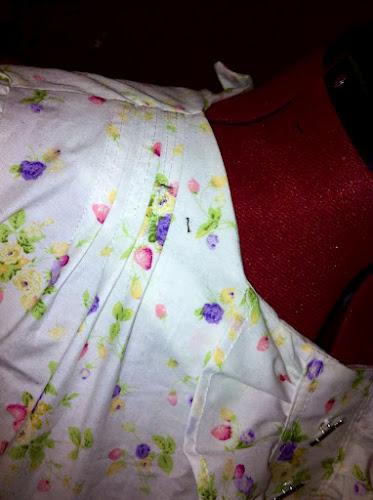 Le chemisier à nœud Le chemisier à nœud