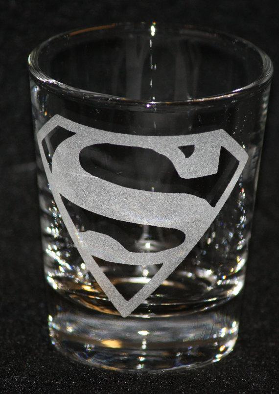 Découvrez les verres Geek de Fanboyglass geek gnd geekndev superman verre geek gnd Découvrez les verres Geek de Fanboyglass produits geek geek gnd geekndev