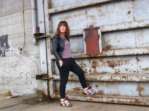 Burgundy lines P1060227.JPG