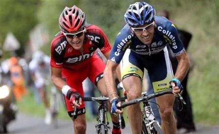 l-echappee-victorieuse-de-ce-paris-tours-avec-a-gauche-le-laureat-greg-van-avermaert-et-son-dauphi 257ème sortie – L’échappée