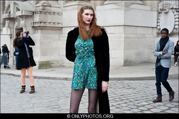 Entrées et sorties du défilé VIKTOR & ROLF et Cacharel. entree-sortie-defile mode paris-0022