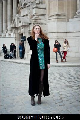 Entrées et sorties du défilé VIKTOR & ROLF et Cacharel. entree-sortie-defile mode paris-0021