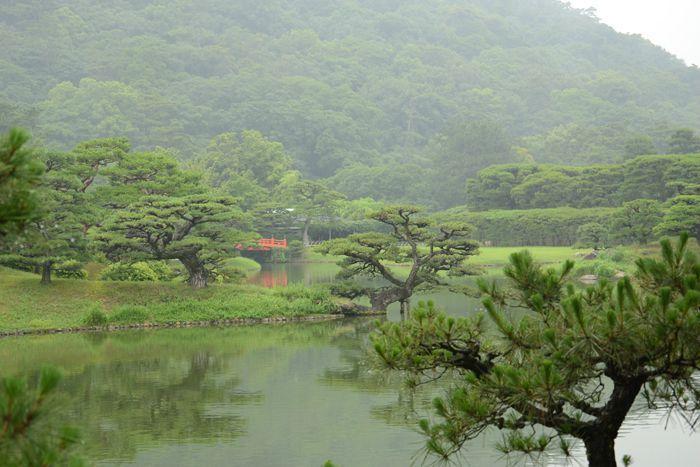 En attendant le soleil ... au Ritsurin koen de Takamatsu 3 juillet Takamatsu Ritsurin 351