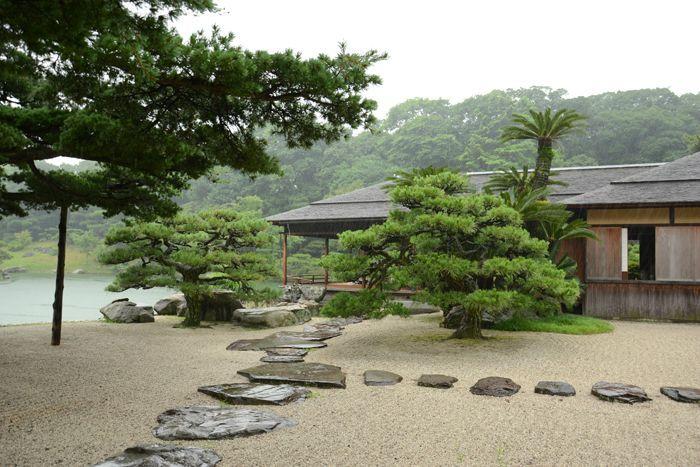 En attendant le soleil ... au Ritsurin koen de Takamatsu 3 juillet Takamatsu Ritsurin 307