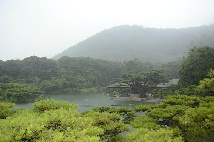 En attendant le soleil ... au Ritsurin koen de Takamatsu 3 juillet Takamatsu Ritsurin 318