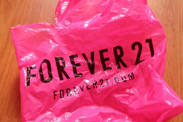 Premiers pas chez Forever 21... Premiers pas chez Forever 21...