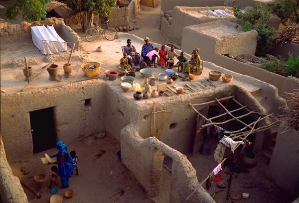 À QUOI RESSEMBLE TA MAISON ?