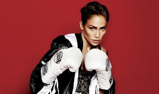 Jennifer Lopez boxeuse pour V Magazine