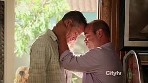 Critiques Séries : Cougar Town. Saison 3. Episode 4. Full Moon Fever vlcsnap-2012-03-07-18h46m13s18.png