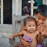 Enfants Bajo (Kabalutan, îles Togian, Sulawesi Centre, Indonésie)