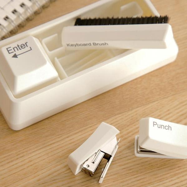 keyboard stationery set 2 Desk Clear Set : un clavier pour ranger vos fournitures de bureau