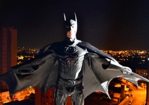 Une ville engage Batman pour lutter contre le crime