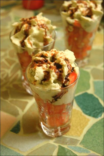 SONY DSC Premiers test au Siphon: Verrine tomate et mousse d’avocat