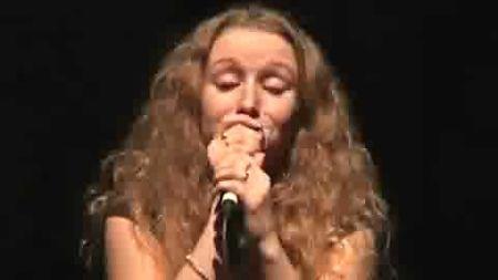 Un cri doux dans le vent : Clémence Savelli, par l'écrivaine Agnès Renaut chomeur_clemence_savelli_1u2re_qu42j