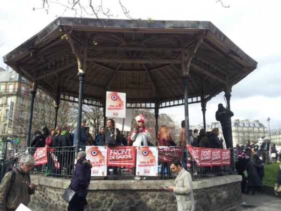 AoRortZCQAAR96S Pour une VIème République, une #Bastille en rouge, images et mouvements – Vive l’ #insurrection populaire !