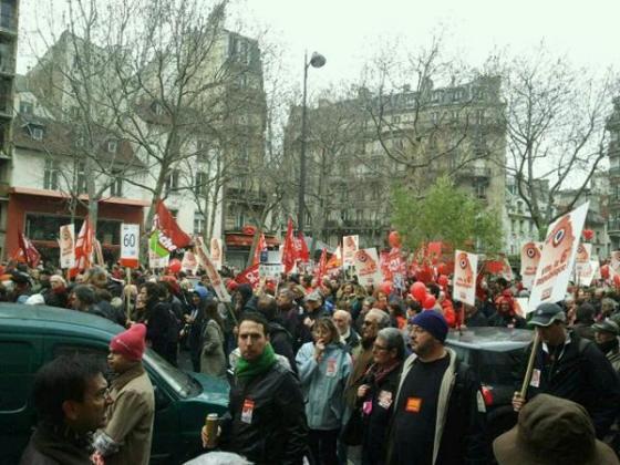 x2_b8ac022 Pour une VIème République, une #Bastille en rouge, images et mouvements – Vive l’ #insurrection populaire !